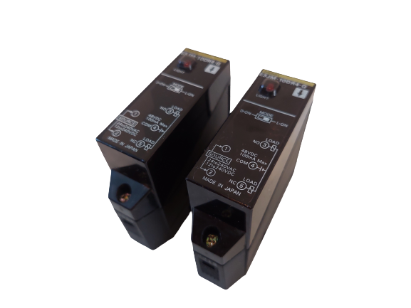 Omron E3JM-10DR4-G Photoelectric Switch