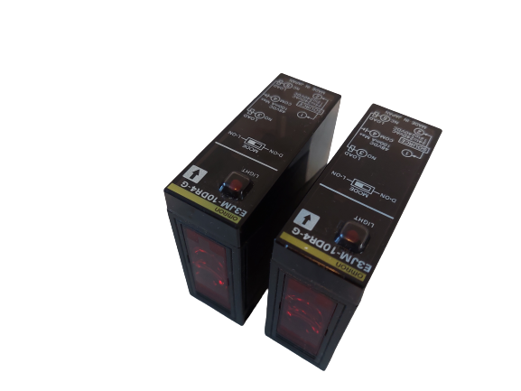 Omron E3JM-10DR4-G Photoelectric Switch