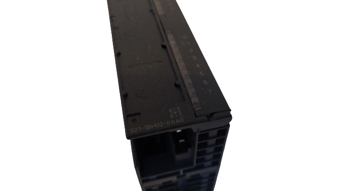 Siemens SIMATIC S7-300/ET 200M Bundle — 5x IM153-1, Analog Output SM332, Digital Input SM321