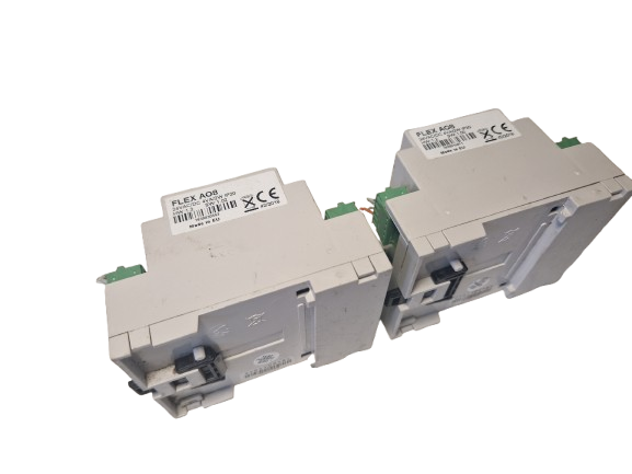 1x Ouman Flex AO8 Universal output module