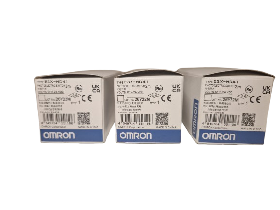 1x Omron E3X-HD41 2M Sensor optical fiber amplifier; PNP; IP50; Connection: lead 2m