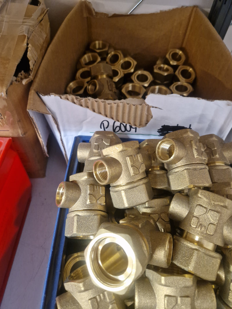 Brass Fittings Lot 14,000+ pcs | Messinkiosat Iso Erä | Jakotec | TA Hydronics (IMI) | Onnline, Merikarvian LVI-Tuote (MLVI) | Oras