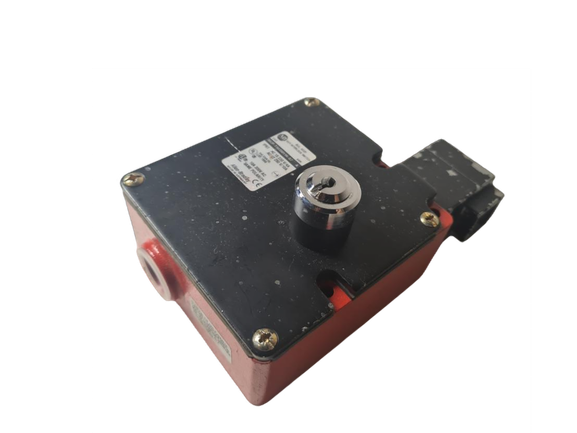 Allen-Bradley 802F-TA6SM11K-S7 Key Interlock Switch