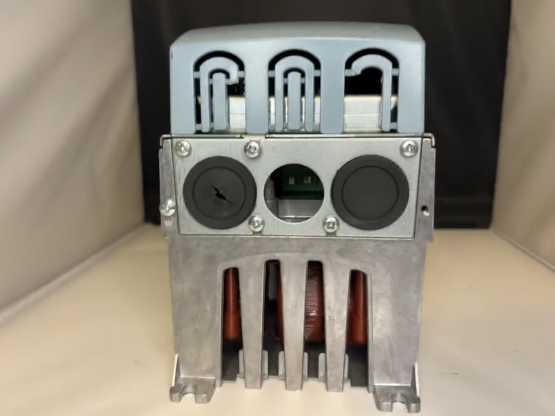 Vacon NXS VFD NXS00045A2H1SSS 380-500V 4.3A S/N 12404075 IP21 Used — Unit 1