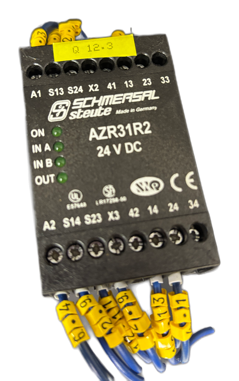 Schmersal AZR31R2 24VDC Safety Relay Module Manual Reset Safety Mat E-Stop Door