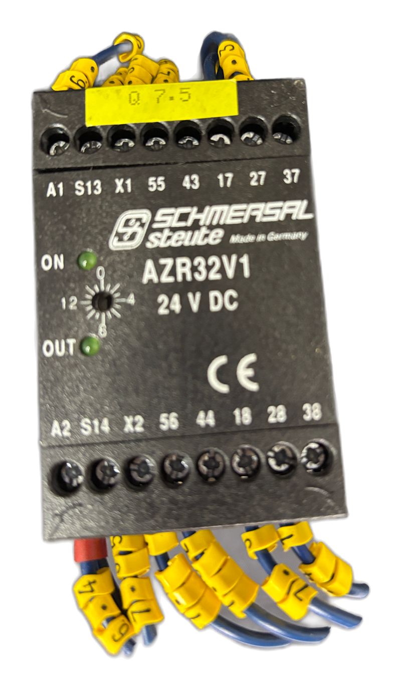 Schmersal AZR32V1 24VDC Safety Relay Output Expander 0-15s Drop-Out Delay Stop 1