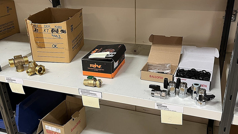 Brass Fittings Lot 14,000+ pcs | Messinkiosat Iso Erä
