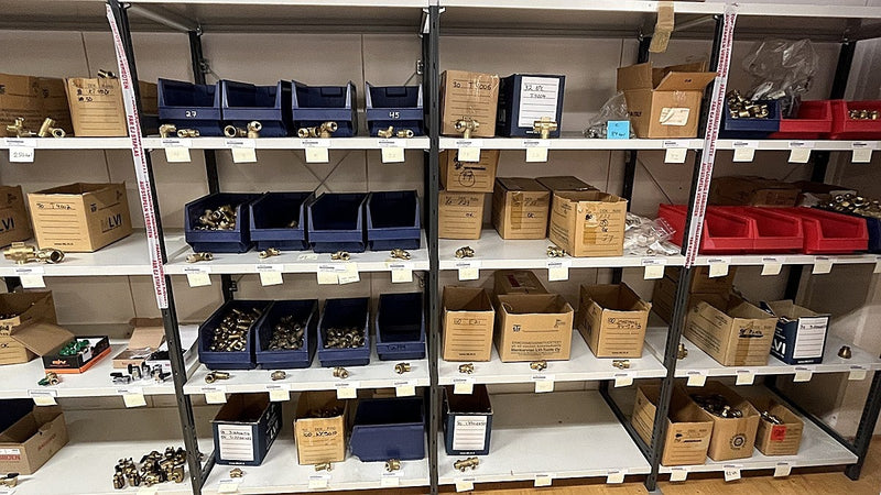 Brass Fittings Lot 14,000+ pcs | Messinkiosat Iso Erä