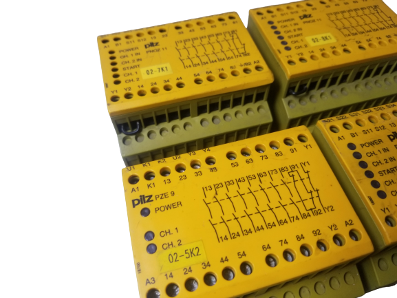 Pilz PNOZ 11 PZE 9 Safety Relay Emergency Stop Control Relay Module