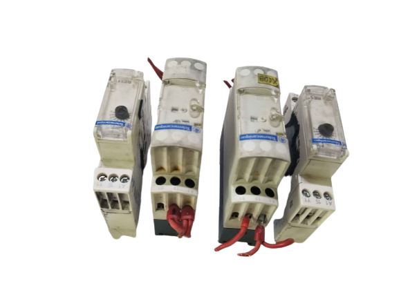 Schneider Electric RE7TL11BU ,RE11RAMU Timing Relay Telemecanique