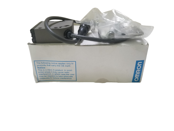 Omron E3S-CL2-M1J 0.3M long-distance photoelectric sensor