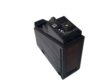 Omron E3JM-R4M4T-G Photoelectric Switch E3JMR4M4TG