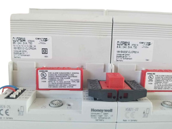 HoneyWell CLIOP824A Centraline PLC Controller 24VDC