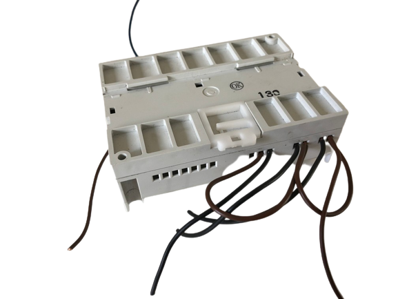 Mitsubishi AL2-14MR-D - Alpha Xl Base Unit 8AI 8DI 2HS 6DO 24VDC,