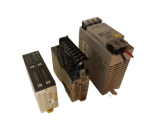 Omron CPM2C-20CDT1C-D Programmble Controller Input Unit CJ1W-ID211 and Omron S8VS-06024/ED2