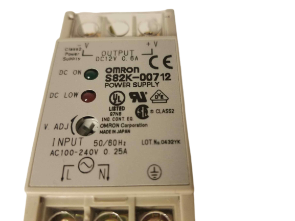 Omron SRT2-OD16-1 PLC remote terminal and Omron S82k-007712 Power supply