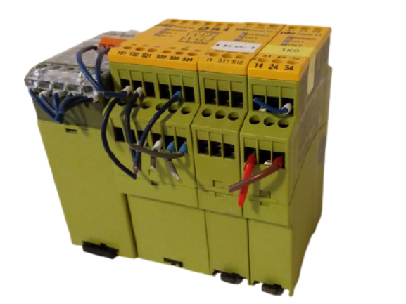 Pilz Safety relays PNOZ X3 ID 774310 and ID 774306 and ID 774300