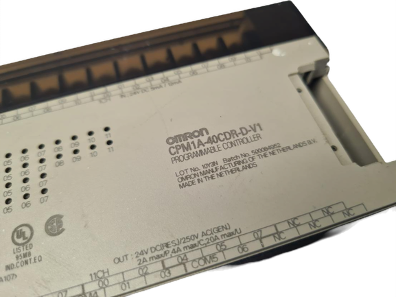 Omron CPM1A-40CDR-D-V1 Programmable Controller