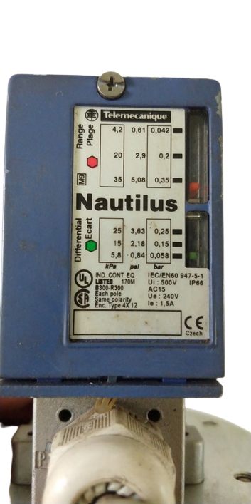 3x Telemecanique Nautilus Type XMLB010A2S13 Pressure Switch