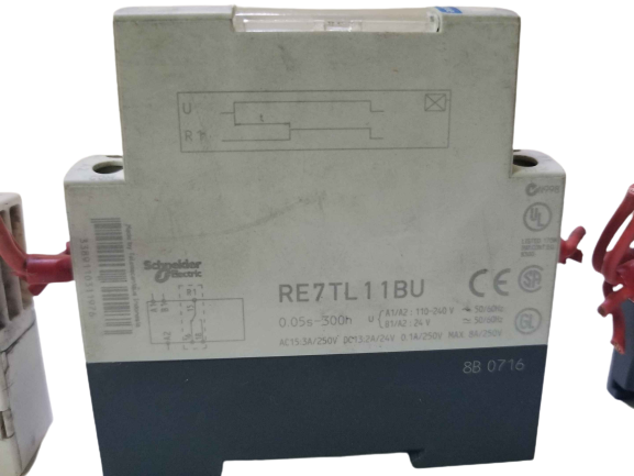 Schneider Electric RE7TL11BU ,RE11RAMU Timing Relay Telemecanique