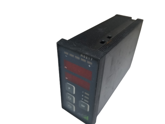 Gossen Metrawatt GTR0217 Temperature Controller