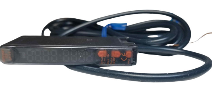 Omron E3X-DA11-S Digital Fiber Amplifier Sensor